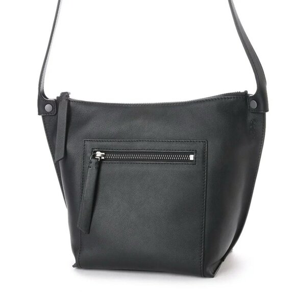 Ecco Handbags - ECCO Black Sculptured Crossbody Black Shoulder Bag Purse EUC